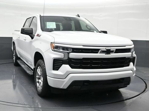 Used 2023 Chevrolet Silverado 1500 RST w/ Z71 Off-Road Package image 8