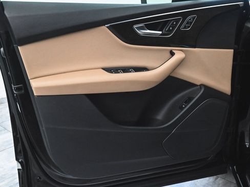 Used 2024 Audi Q7 2.0T Premium w/ Convenience Package image 8