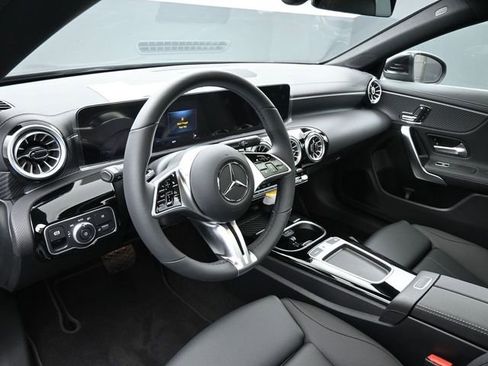 Used 2025 Mercedes-Benz CLA 250 image 19