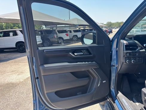 Used 2026 GMC Yukon Elevation w/ Elevation Premium Package AWD/4WD image 29