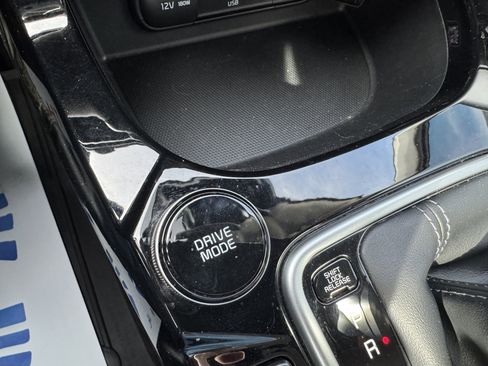 Used 2021 Kia Seltos EX image 28