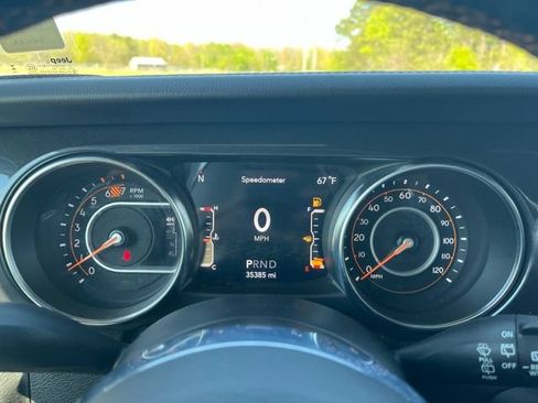 Used 2023 Jeep Wrangler Unlimited Rubicon 392 w/ Xtreme Recon 35" Tire Package AWD/4WD image 27