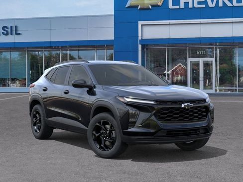 New 2026 Chevrolet Trax LT w/ Driver Confidence Package FWD image 7