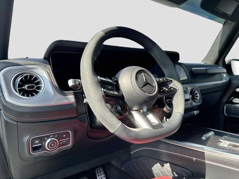 Used 2025 Mercedes-Benz G 63 AMG 4MATIC image 9