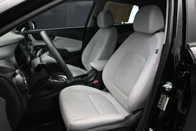 Used 2023 Hyundai Kona SEL AWD/4WD image 5