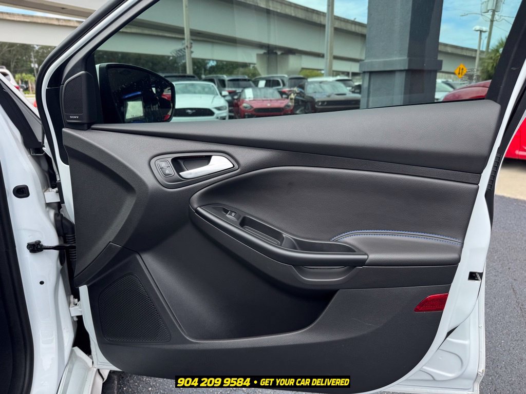 Used 2017 Ford Focus RS AWD/4WD image 40