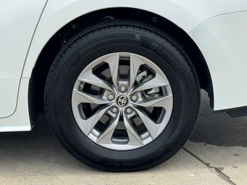 Used 2022 Toyota Sienna LE FWD image 7