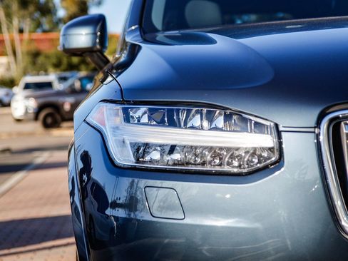 Used 2024 Volvo XC90 B5 Plus w/ Protection Package Premier image 12