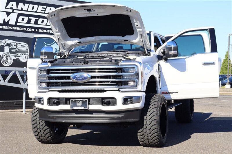 Used 2025 Ford F350 Platinum w/ Platinum Plus Package AWD/4WD image 36