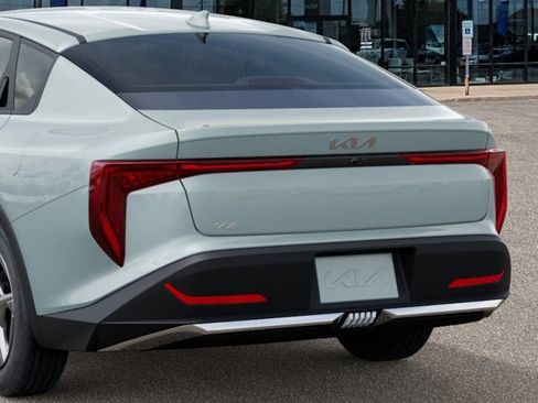 New 2026 Kia K4 FWD image 13