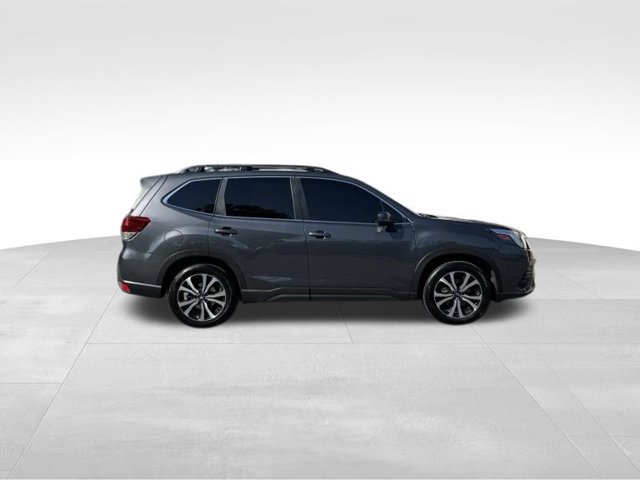 Used 2023 Subaru Forester Limited AWD/4WD image 2