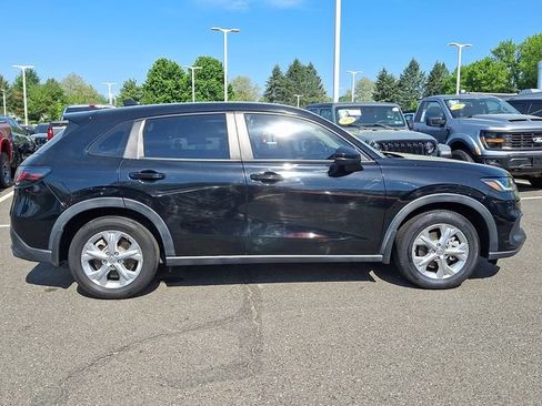 Used 2023 Honda HR-V LX image 6