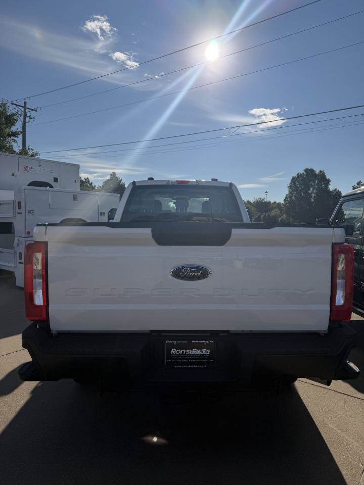 Used 2025 Ford F250 XL w/ F-250 >10K GVWR Package AWD/4WD image 5