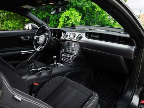 Used 2018 Ford Mustang GT w/ Black Accent Pkg RWD image 25