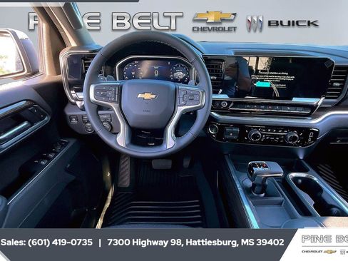 New 2026 Chevrolet Silverado 1500 LT w/ Z71 Off-Road Package AWD/4WD image 6
