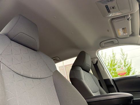 Certified 2025 Toyota RAV4 XLE AWD/4WD image 17