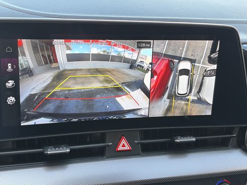 Used 2025 Kia Sportage SX FWD image 22