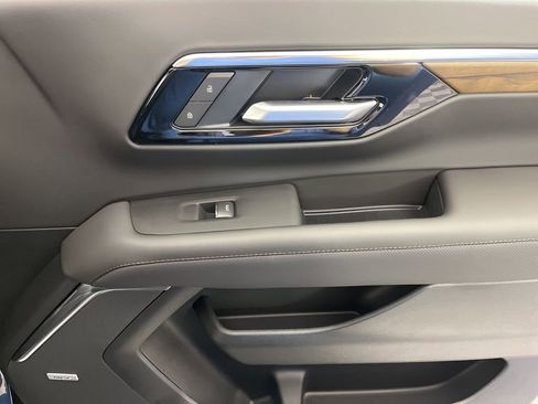 New 2026 Chevrolet Tahoe High Country AWD/4WD image 12
