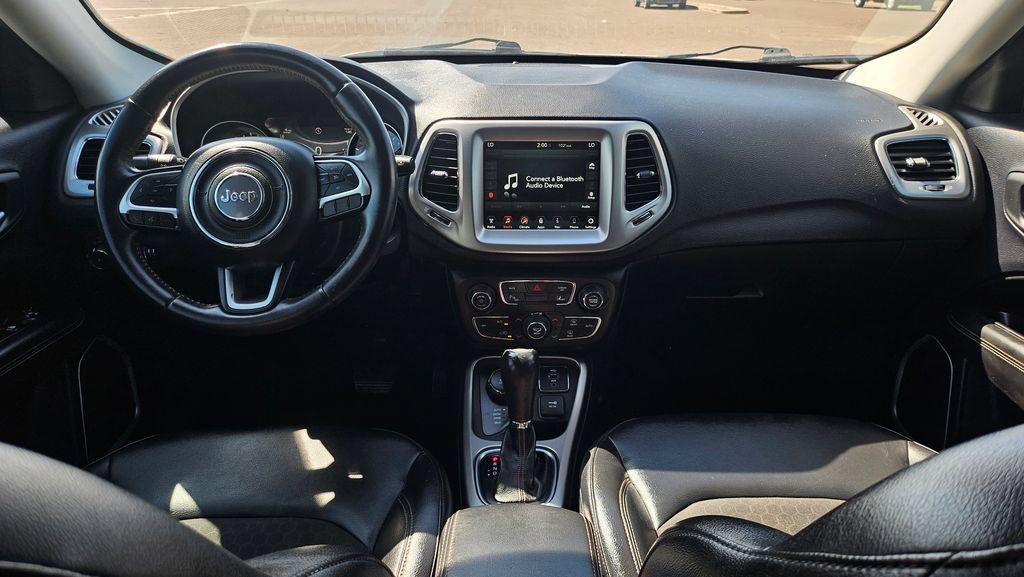Used 2017 Jeep Compass Latitude w/ Popular Equipment Group AWD/4WD image 32