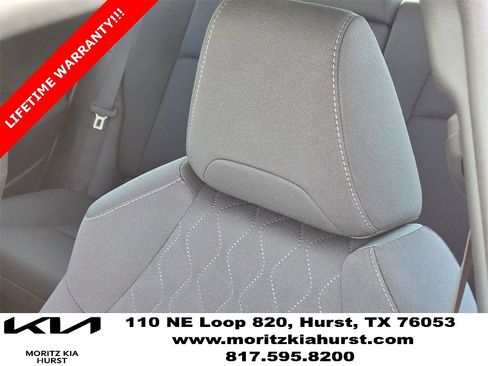 Used 2022 Toyota Corolla LE image 20