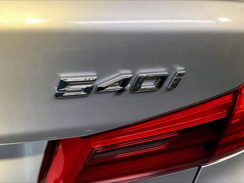 Used 2018 BMW 540i xDrive image 10