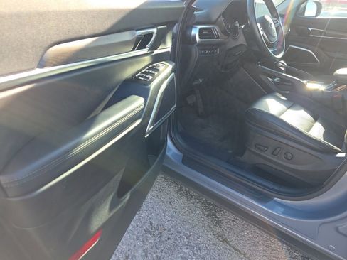 Used 2020 Kia Telluride EX image 11