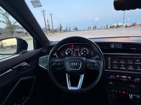 Used 2023 Audi Q3 2.0T Premium w/ Black Optic Sport Package AWD/4WD image 21