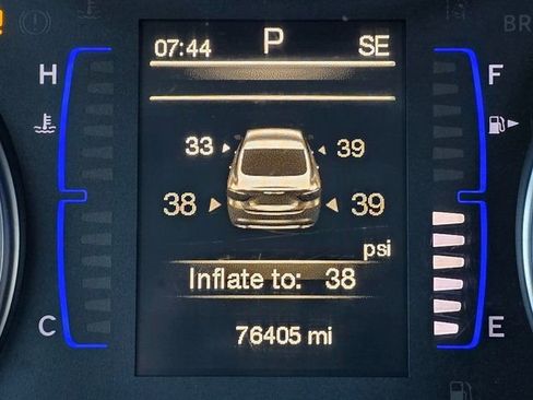 Used 2015 Chrysler 200 Limited w/ Convenience Group image 28