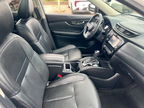 Used 2017 Nissan Rogue SL w/ SL Premium Package AWD/4WD image 18