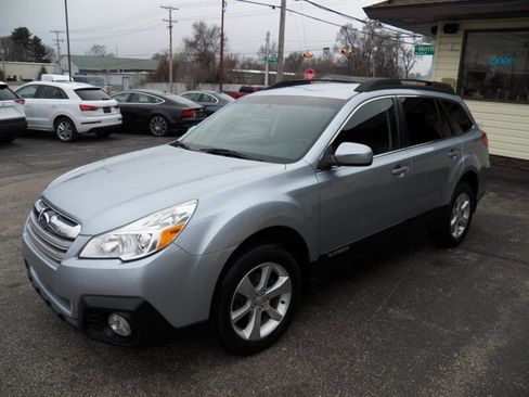 Used 2014 Subaru Outback 2.5i Premium image 5