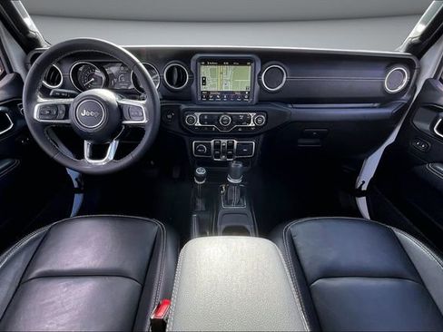 Used 2023 Jeep Wrangler Unlimited Sahara image 7