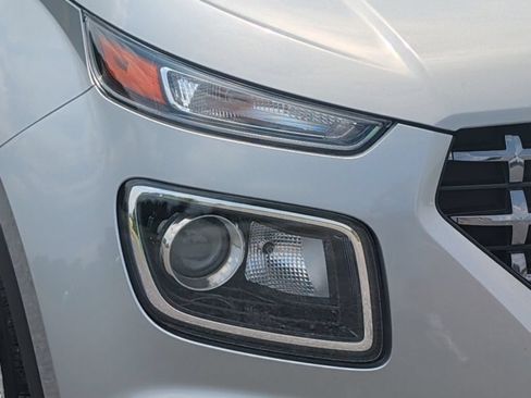 Used 2024 Hyundai Venue SEL FWD image 43