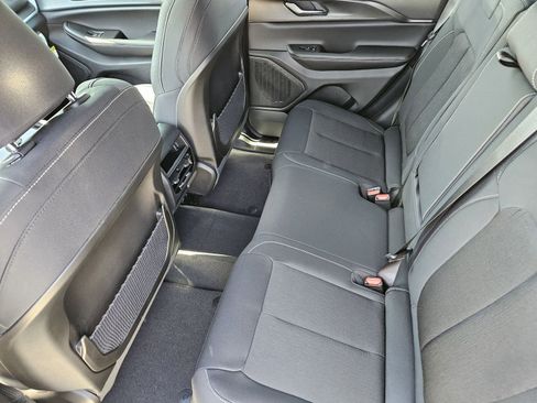 New 2026 Jeep Grand Cherokee Laredo image 25