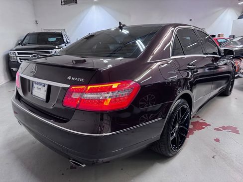 Used 2013 Mercedes-Benz E 350 4MATIC Sedan image 3