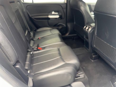 Used 2022 Mercedes-Benz GLB 250 w/ Premium Package Lite image 37