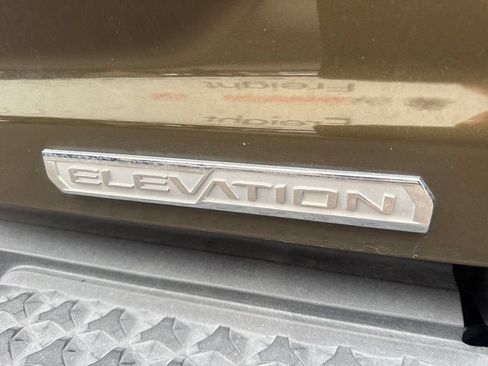 Used 2025 GMC Canyon Elevation w/ Convenience Package AWD/4WD image 5