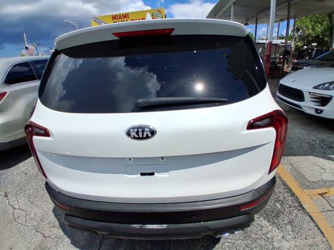 Used 2020 Kia Telluride S FWD image 4