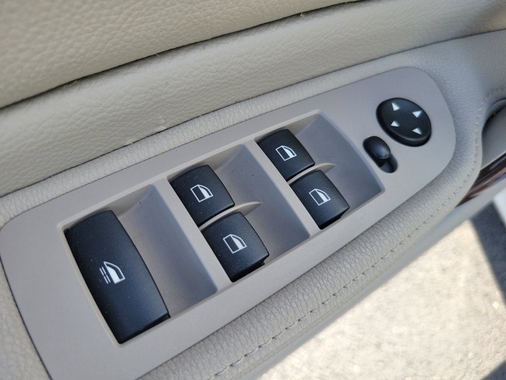 Used 2009 BMW 128i Convertible RWD image 20