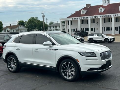 Used 2022 Lincoln Nautilus Reserve w/ Equipment Group 201A AWD/4WD image 4
