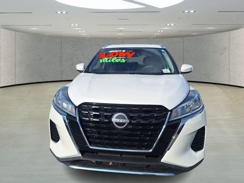 Used 2023 Nissan Kicks SV image 8