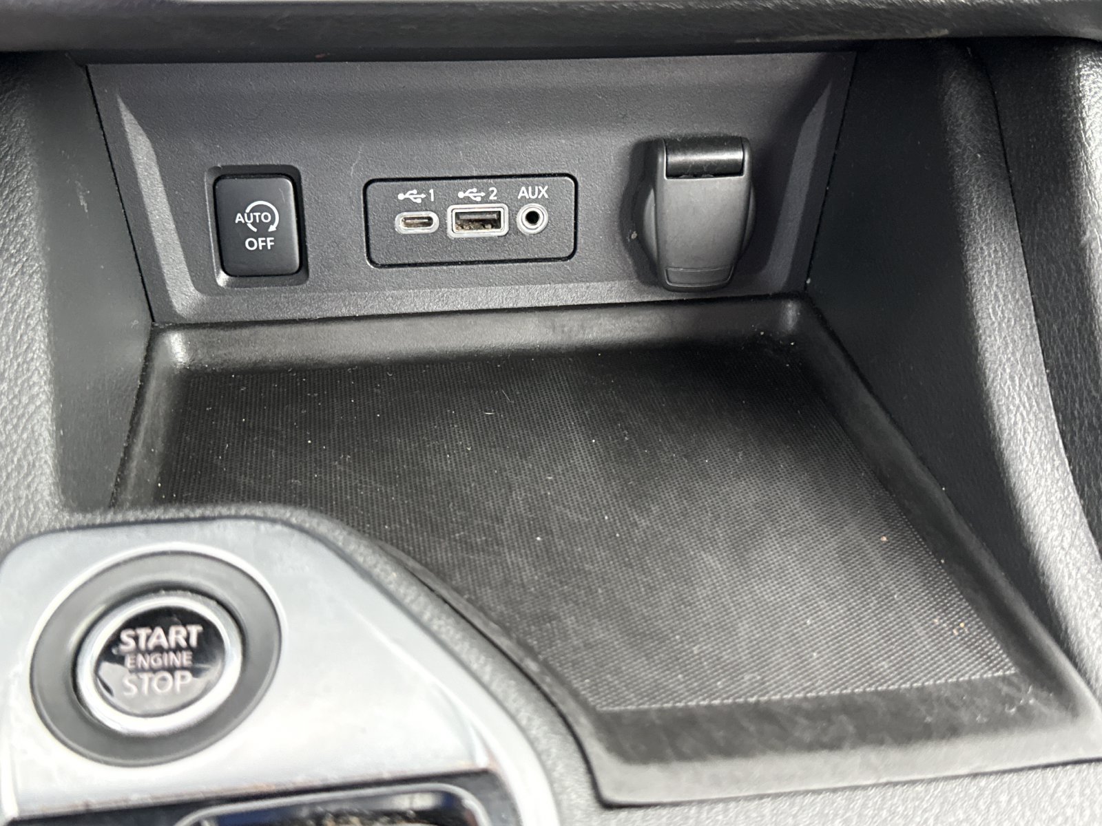 Used 2024 Nissan Sentra SV FWD image 25