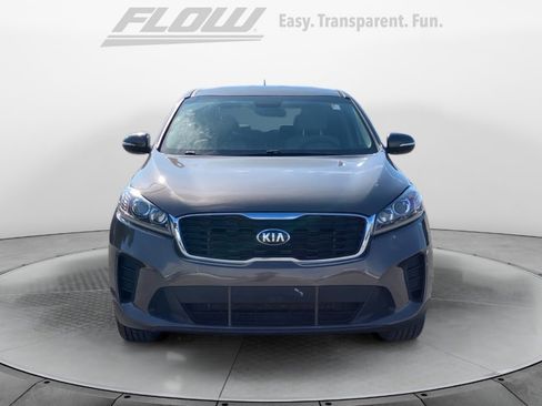 Used 2019 Kia Sorento FWD V6 image 3