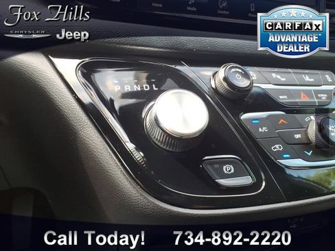 Used 2026 Chrysler Pacifica Select FWD image 24