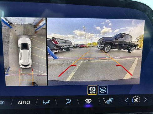 New 2026 Chevrolet Equinox EV LT image 15