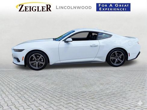 Used 2025 Ford Mustang Premium RWD image 6