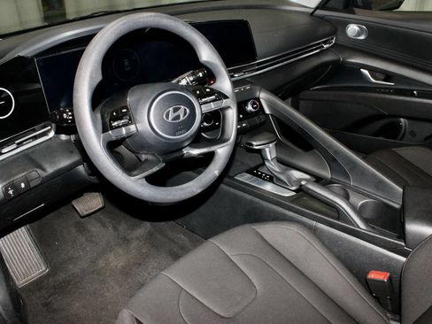 Used 2024 Hyundai Elantra SEL FWD image 23