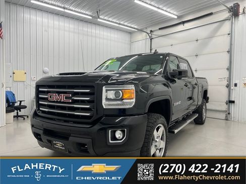 Used 2018 GMC Sierra 2500 SLT w/ Duramax Plus Package AWD/4WD image 6