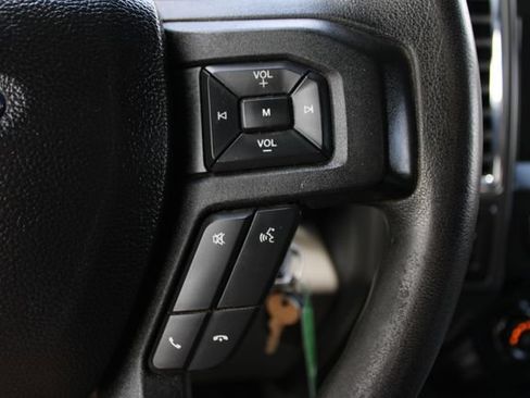 Used 2017 Ford F250 XLT w/ XLT Premium Package AWD/4WD image 8