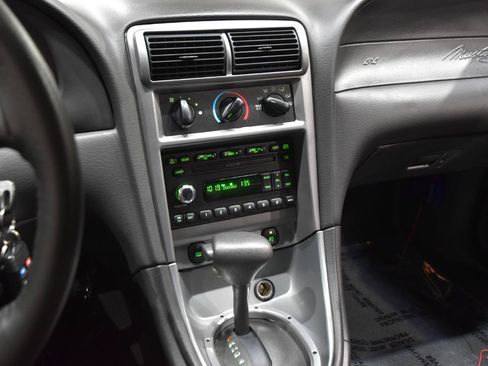 Used 2004 Ford Mustang Mach 1 RWD image 25