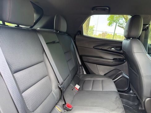 Used 2021 Chevrolet TrailBlazer RS w/ Convenience Package FWD image 33